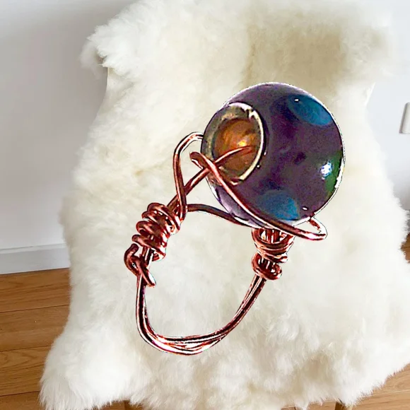 👣4/$20. Hand Wired Ring w/ Murano Glass Bead. Size 5 - Picture 8 of 9